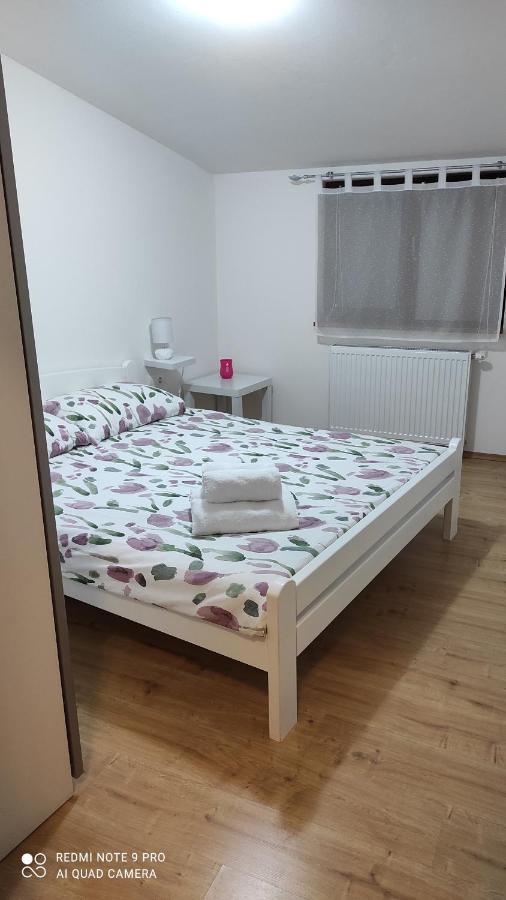 Apartman Nena วอดิยัน ภายนอก รูปภาพ