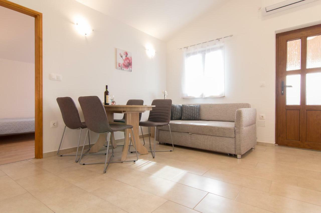 Apartman Nena วอดิยัน ภายนอก รูปภาพ